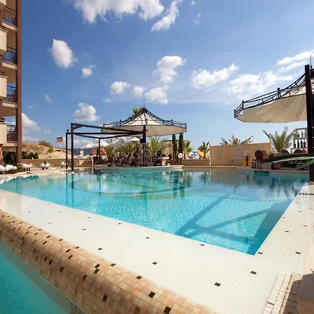 Hotell Golden Ina 4*