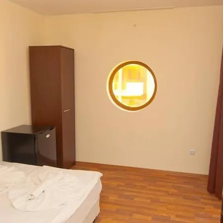 Hotell Golden Ina 4*