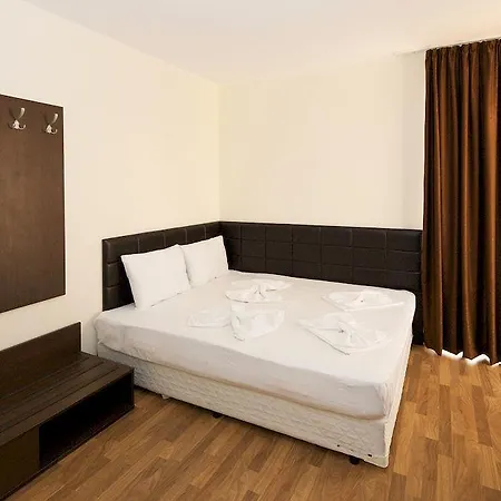 Golden Ina Hotell Slăntjev Brjag