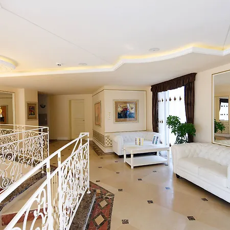 Golden Ina Sunny Beach