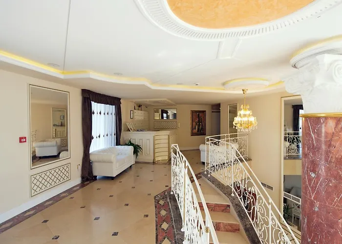 Golden Ina 4* Sluneční pobřeží