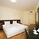 Golden Ina Hotel