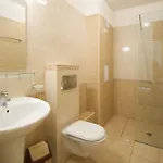 Hotel Golden Ina