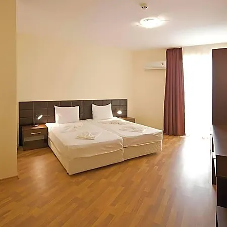 Golden Ina Hotel