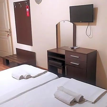 Golden Ina 4*