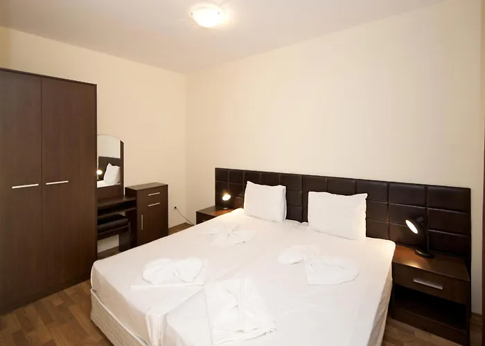 Отель Golden Ina 4*