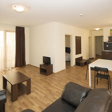 Golden Ina Hotell 4*